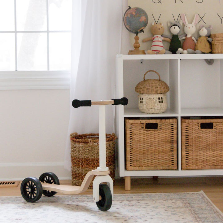 Kinderfeets Kindserscooter Toddler Scooter with LED Wheels - Cream