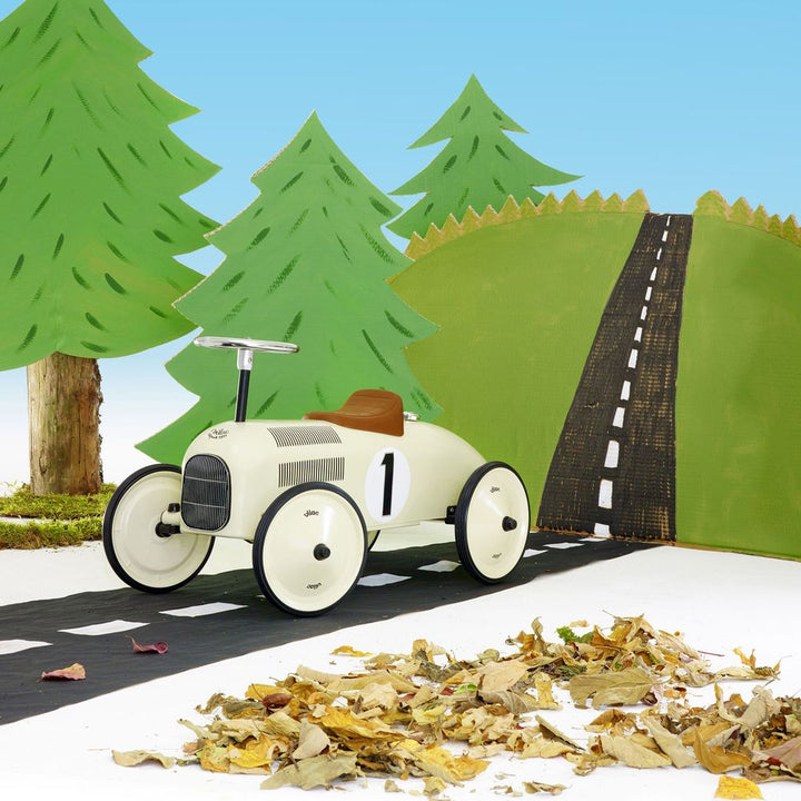 Vilac Ride-On Vintage Racing Car - White/Cream