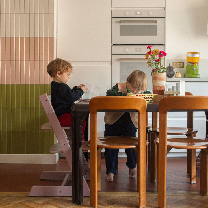 Stokke Tripp Trapp High Chair2 and Anthracite Cushion with Newborn Set and Table Tray