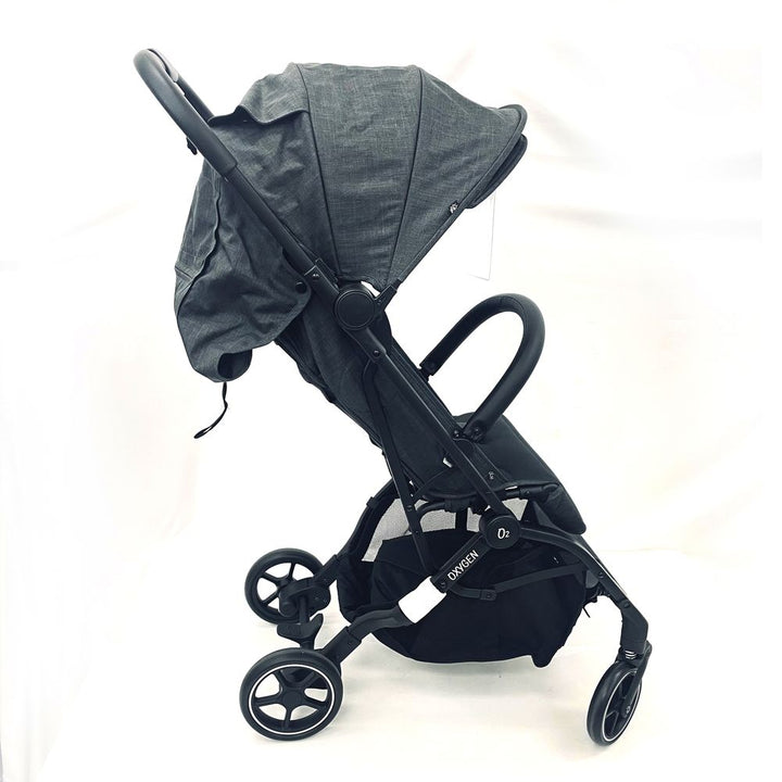 Guzzie + Guss Oxygen V2 Compact Stroller - Raven (101279) (Floor Model)