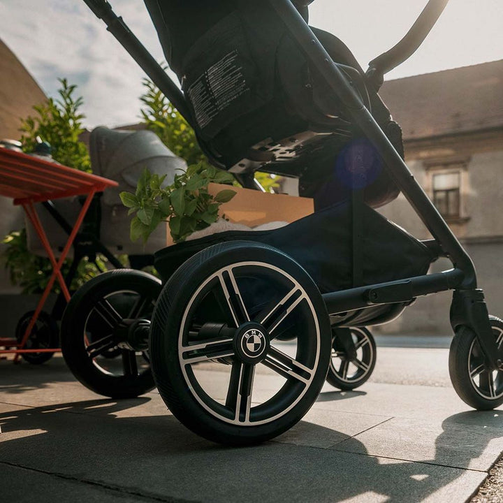 NUNA MIXX Next BMW Collection and PIPA Urbn Travel System