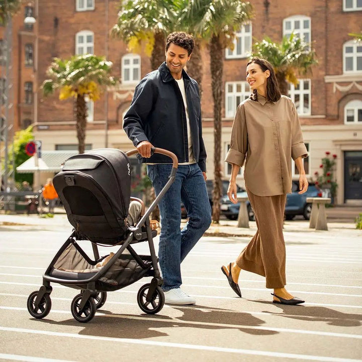 NUNA Swiv Stroller - Caviar