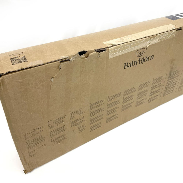 BabyBjorn Bouncer Bliss in Woven Fabric - Classic Quilt, Black on Dark Grey Frame (96645) (Open Box)