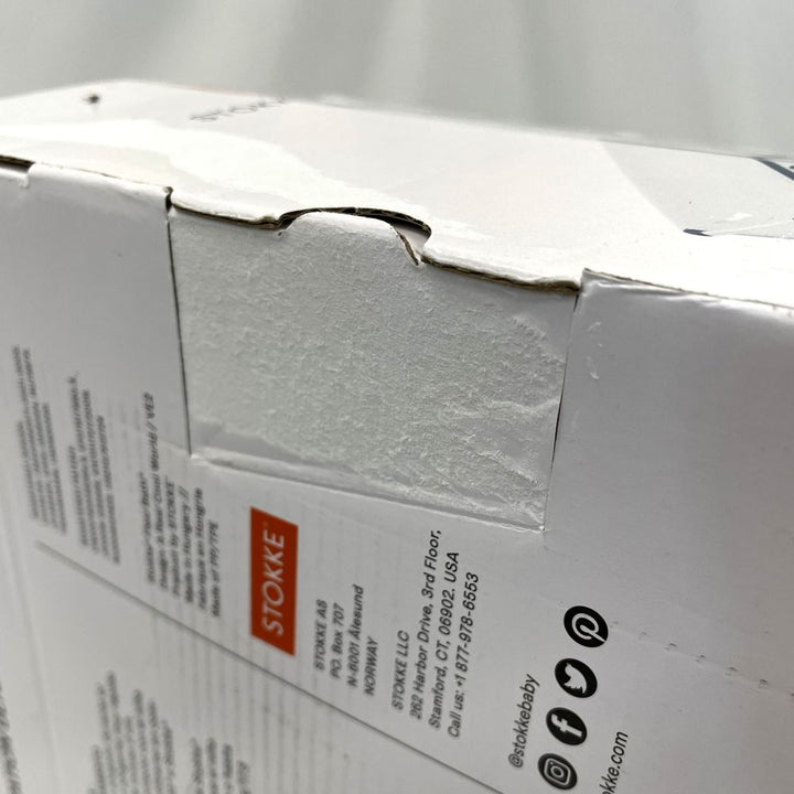 Stokke Flexi Bath Bundle with Heat-Sensitive Plug and Flexi Bath Newborn Support - White (97542) (Open Box)