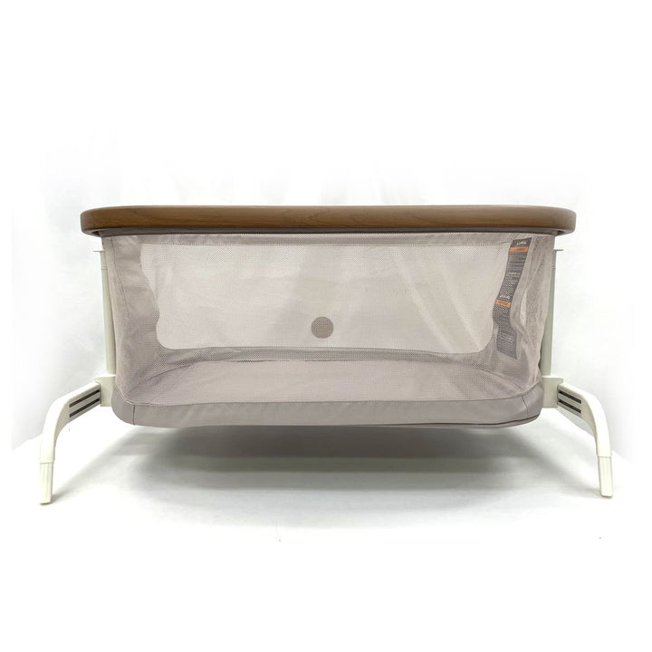 Maxi-Cosi Iora Bedside Bassinet - Sand Horizon (97687) (Open Box)