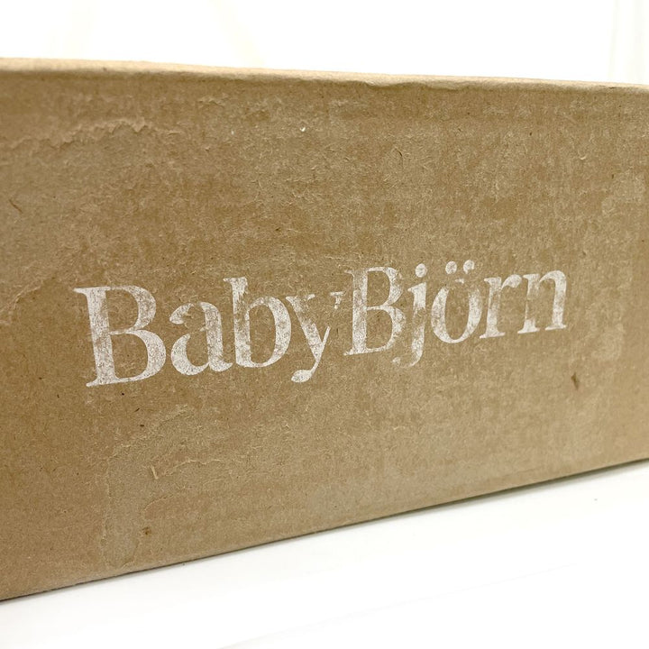 BabyBjorn Bouncer Bliss in Woven Fabric - Classic Quilt, Black on Dark Grey Frame (98040) (Open Box)