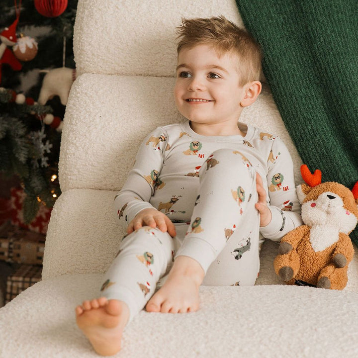 Petit Lem 2-Piece Organic Cotton Ribbed Pajama Set in Holiday Pugs Prints on Light Grey