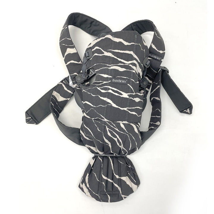 BabyBjorn Baby Carrier Mini - 3D Jersey, Landscape (98955) (Floor Model)